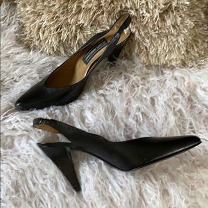 ✨Stuart Weitzman closed toes sandals ✨ NEW ✨